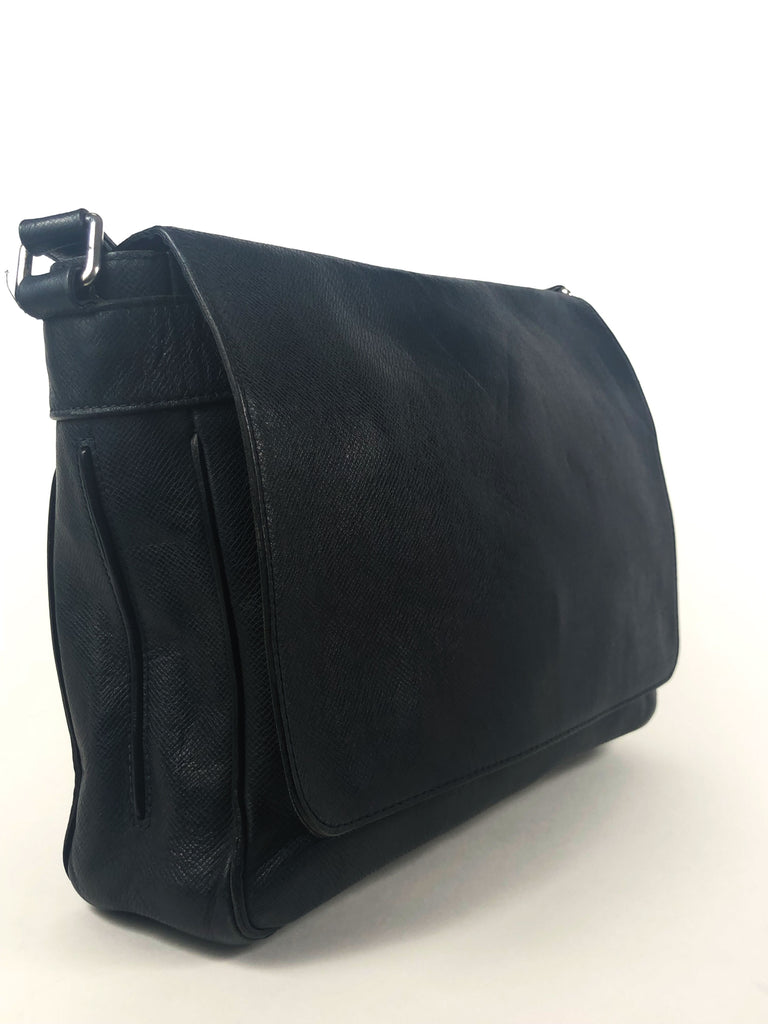 Louis Vuitton Men's Black Messenger Bag