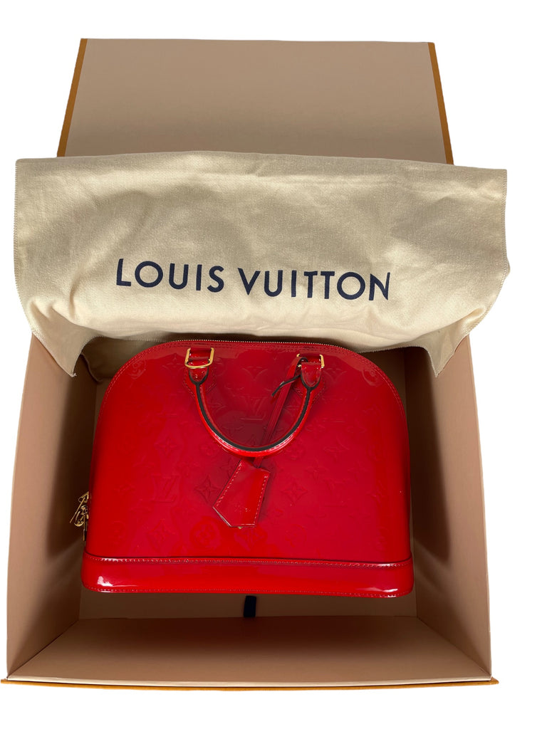 Alma patent leather handbag Louis Vuitton Red in Patent leather - 31808002